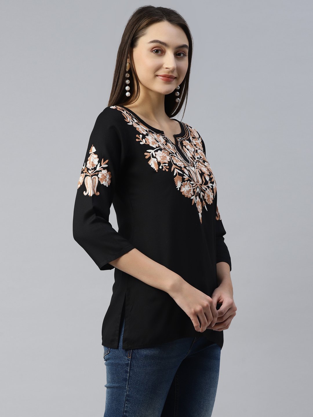 Heer Kashmiri Black Kurti - Image 4