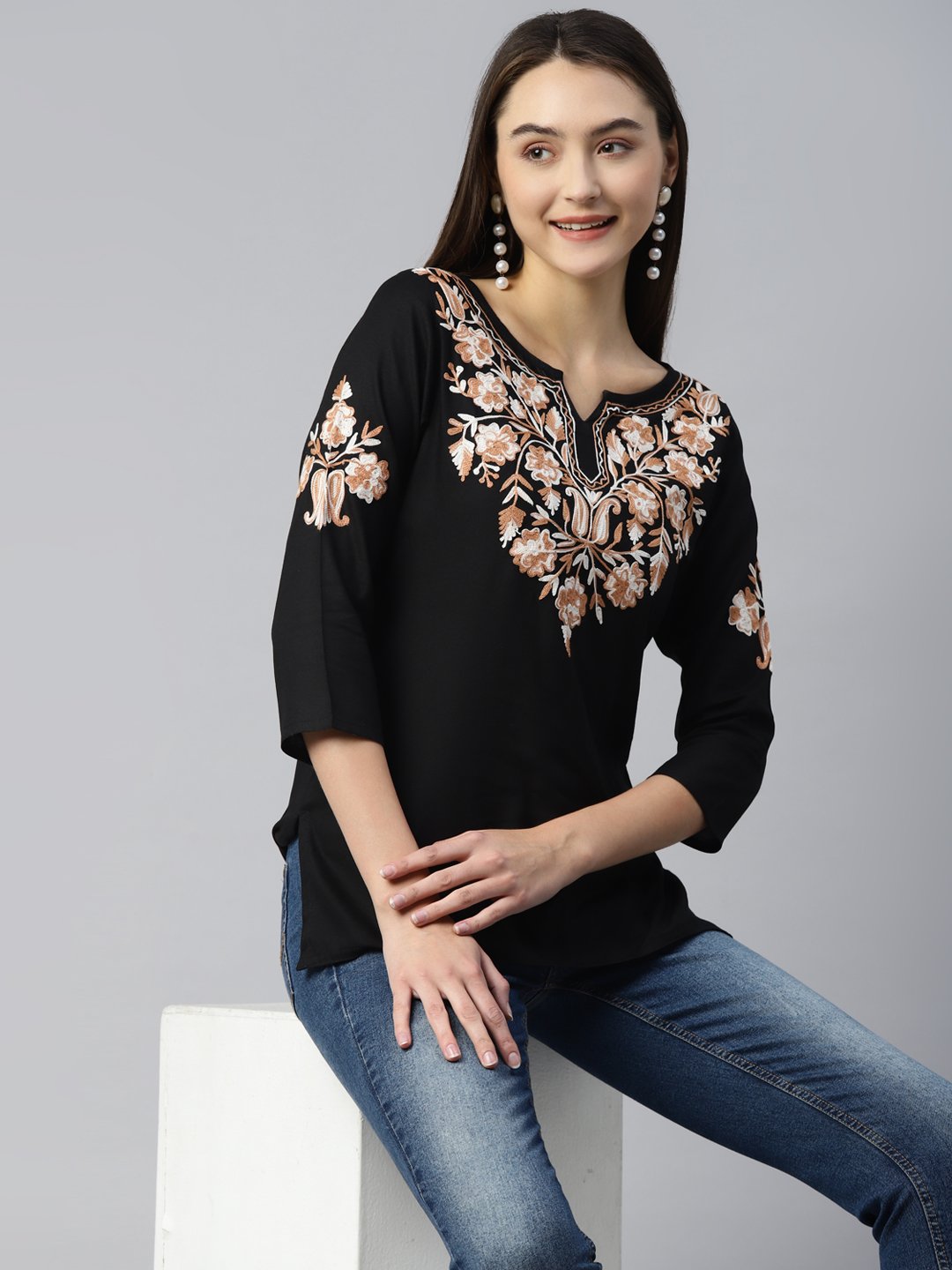 Heer Kashmiri Black Kurti - Image 5