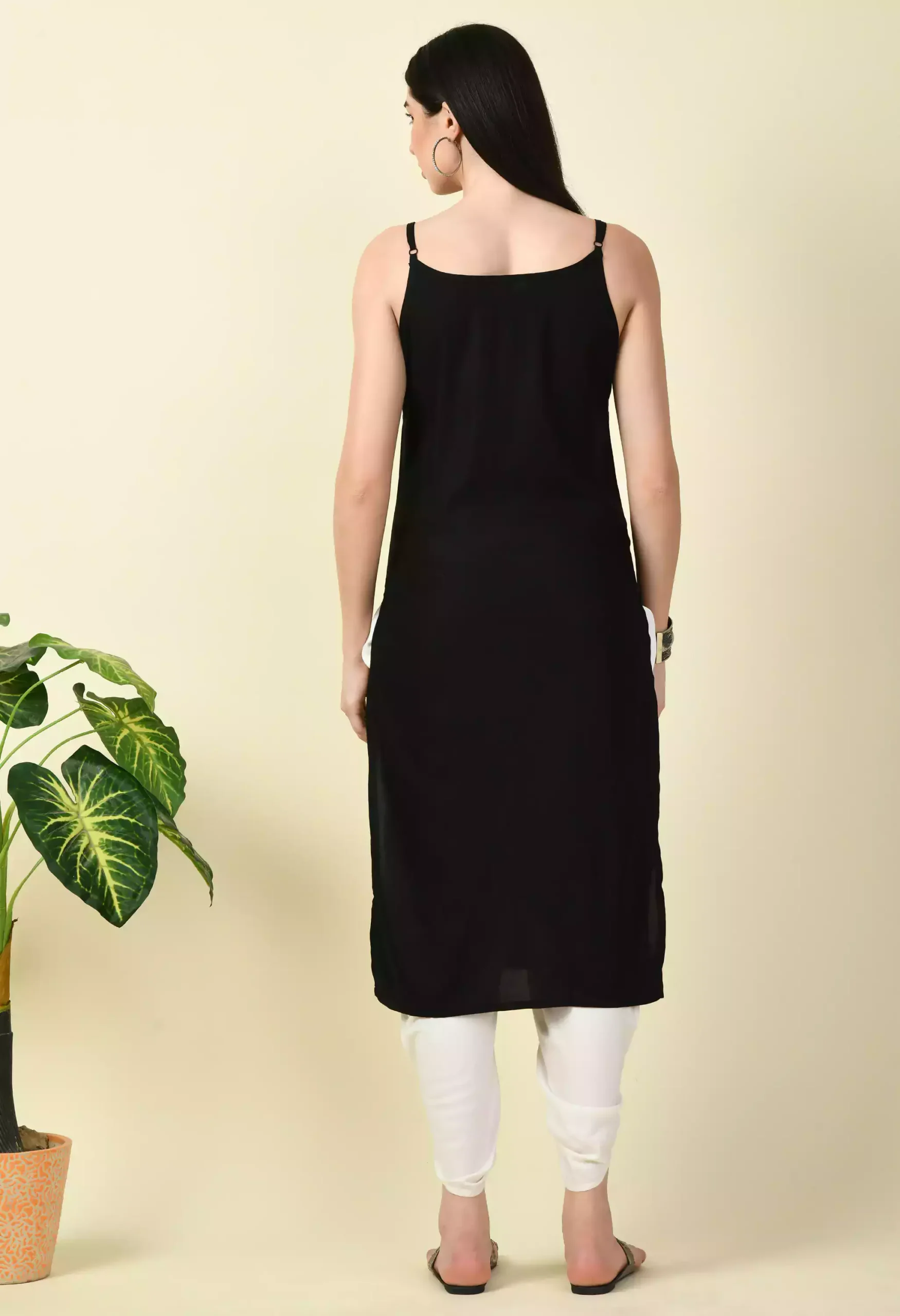Black Pashmina Work Sleeveless Kurti - Image 4