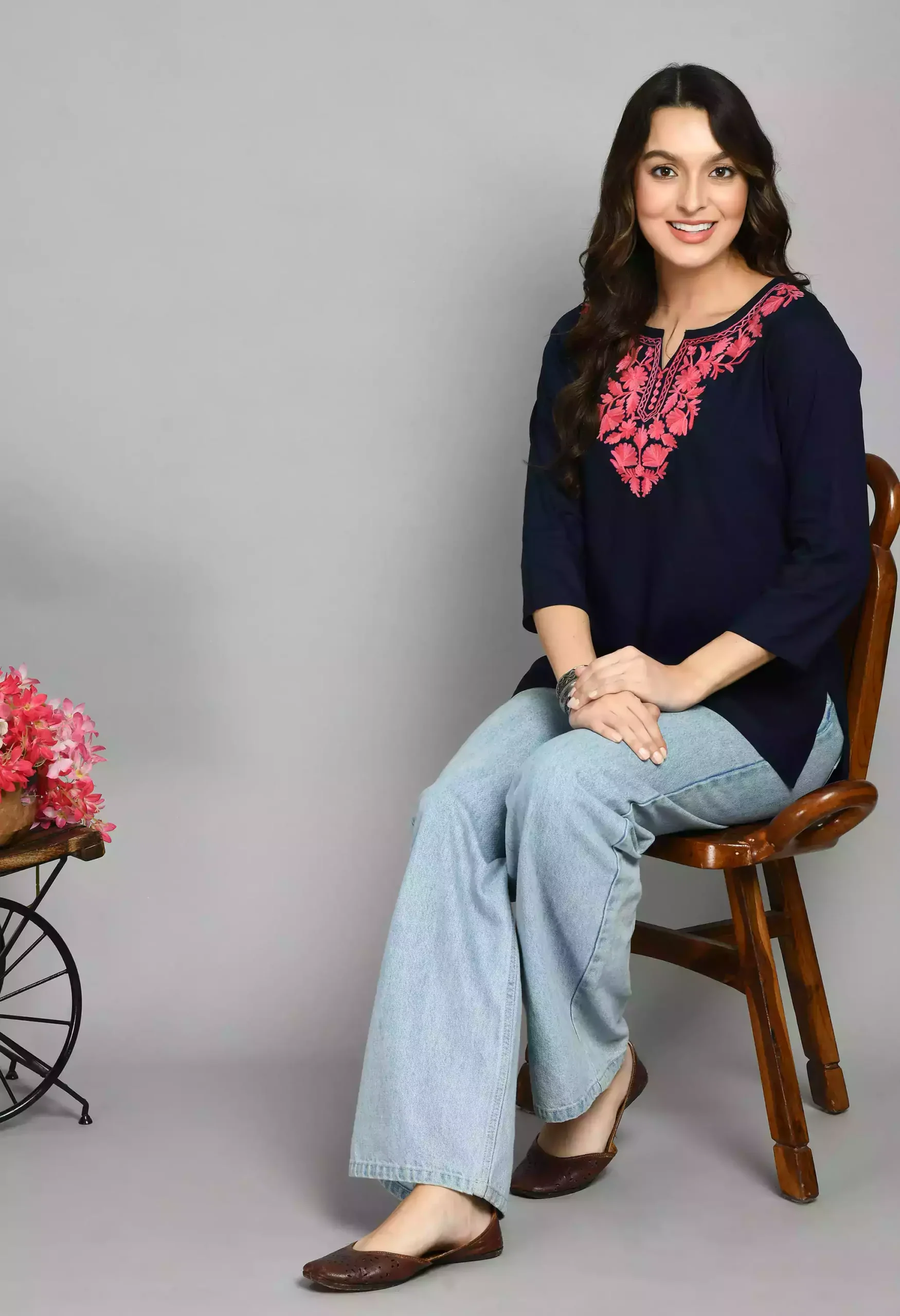 Blue Kashmiri Embroidered Short Kurti - Image 5